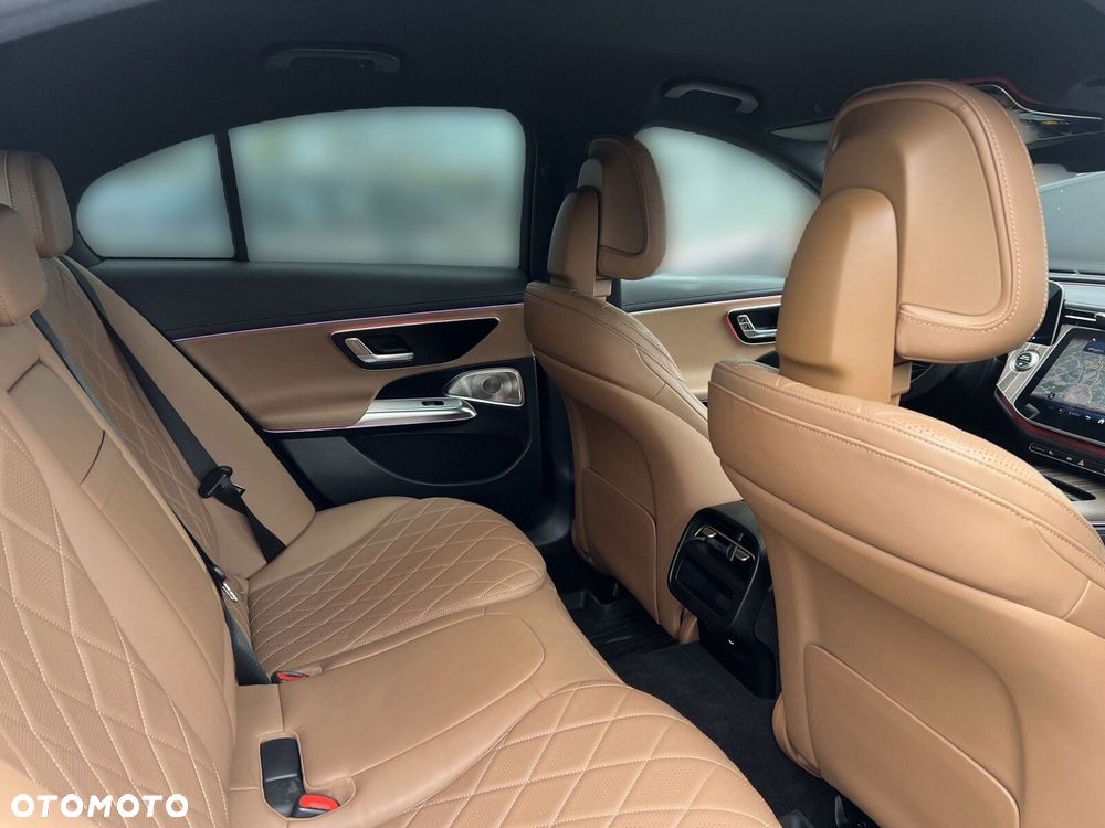 Mercedes-Benz Klasa E 450 d mHEV 4-Matic AMG 9G-Tronic - 15
