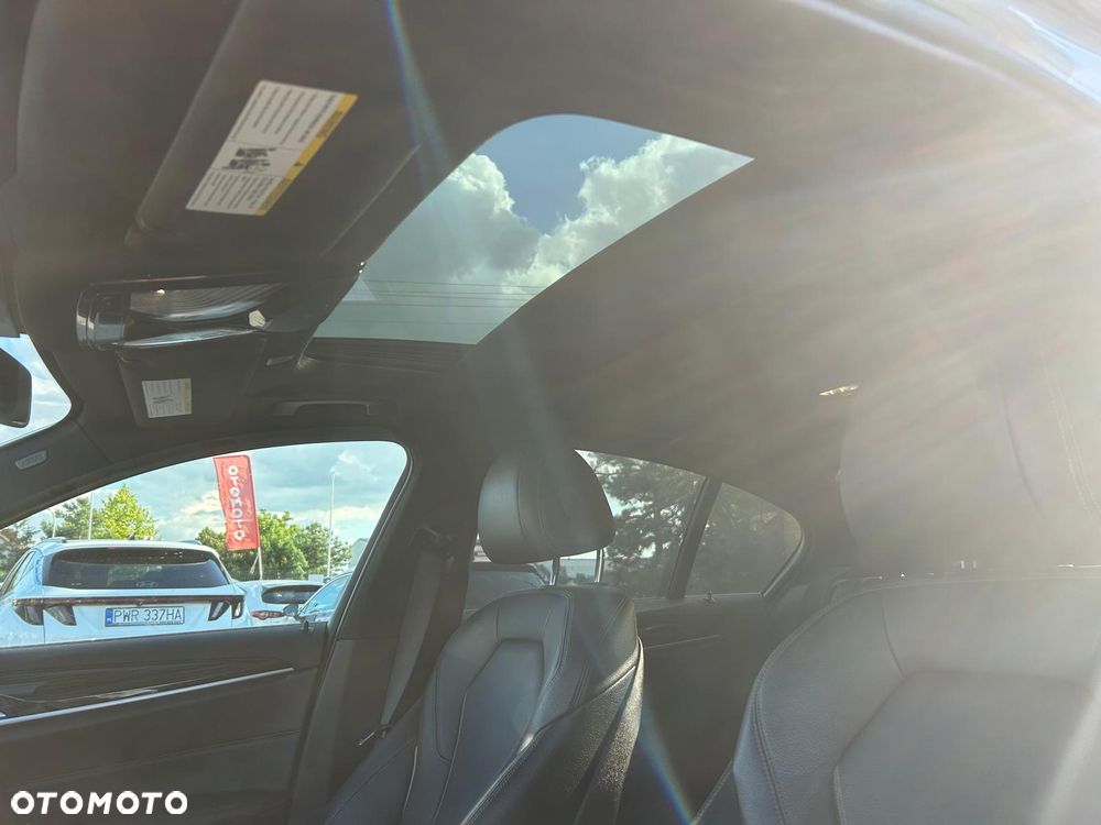 BMW Seria 5 530i xDrive M Sport sport - 18