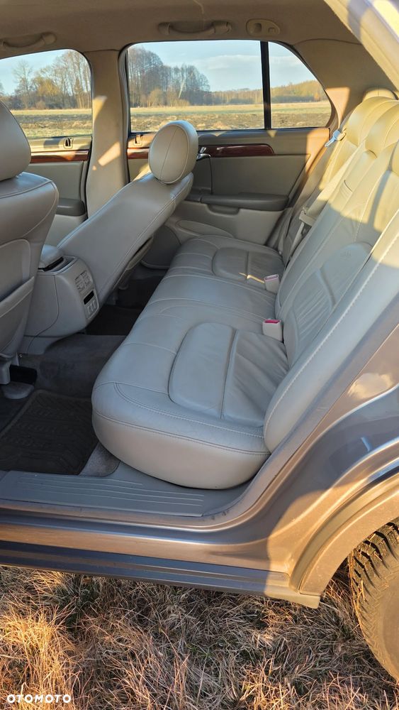 Cadillac Deville - 5