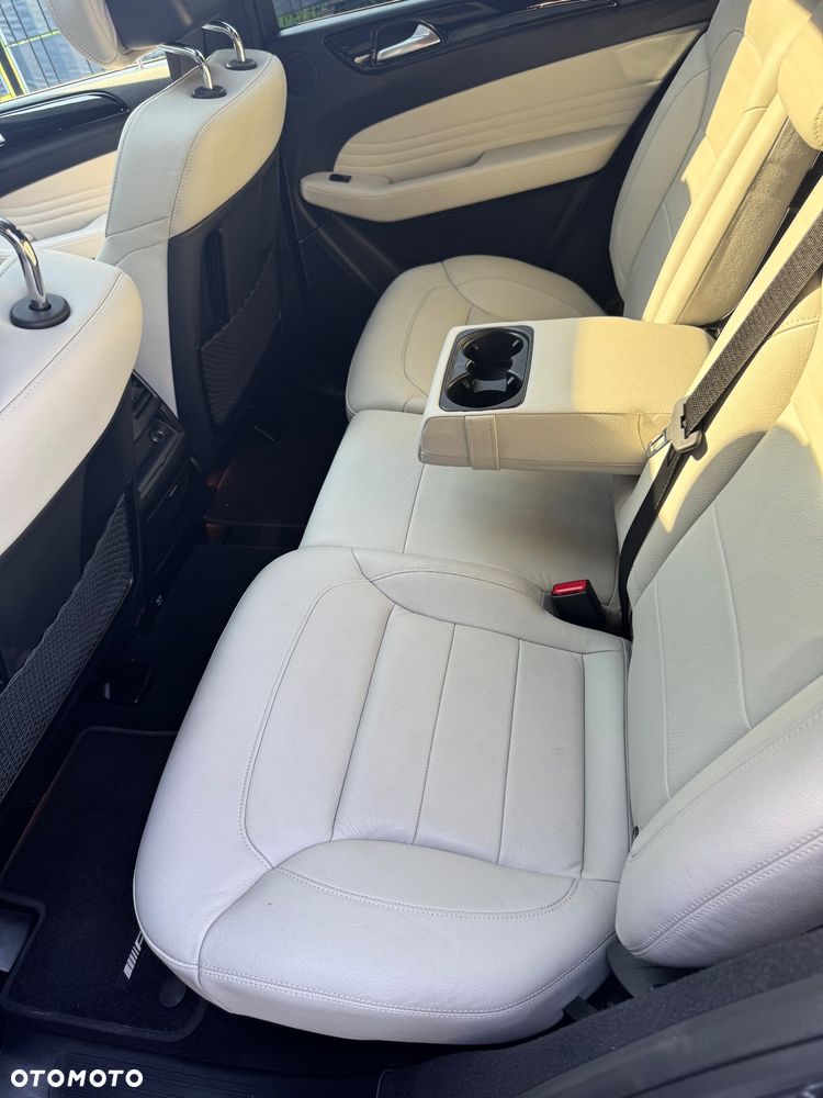 Mercedes-Benz GLE 450 4Matic 9G-TRONIC AMG Line - 32