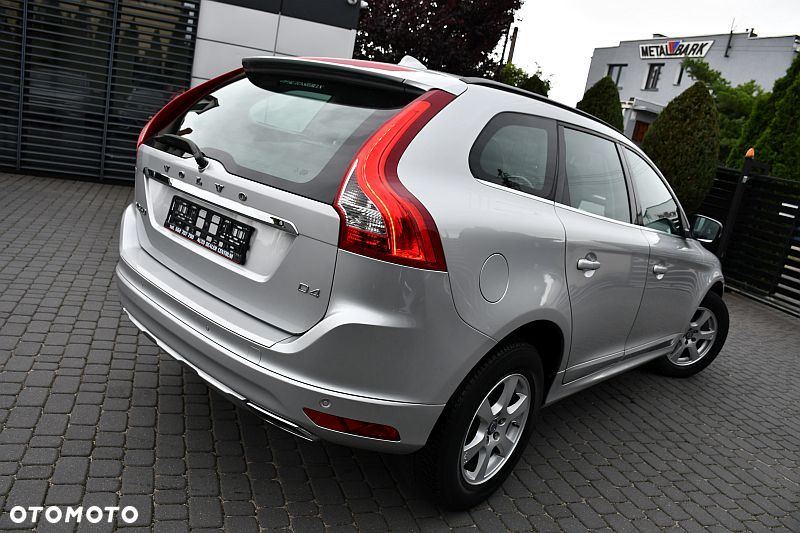 Volvo XC 60 D4 Geartronic Momentum - 4