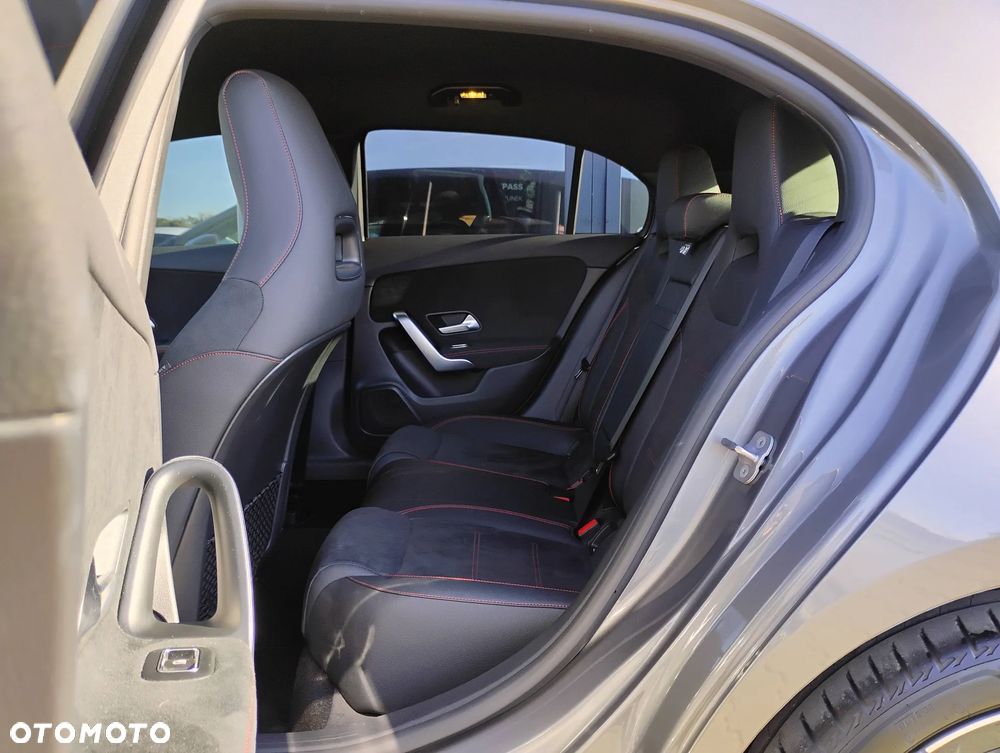 Mercedes-Benz Klasa A 250 e PHEV AMG Line 8G-DCT - 12