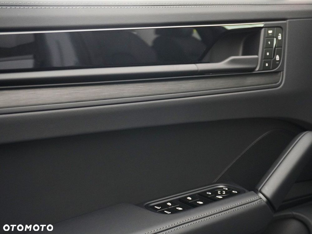 Porsche Cayenne Black Edition - 22