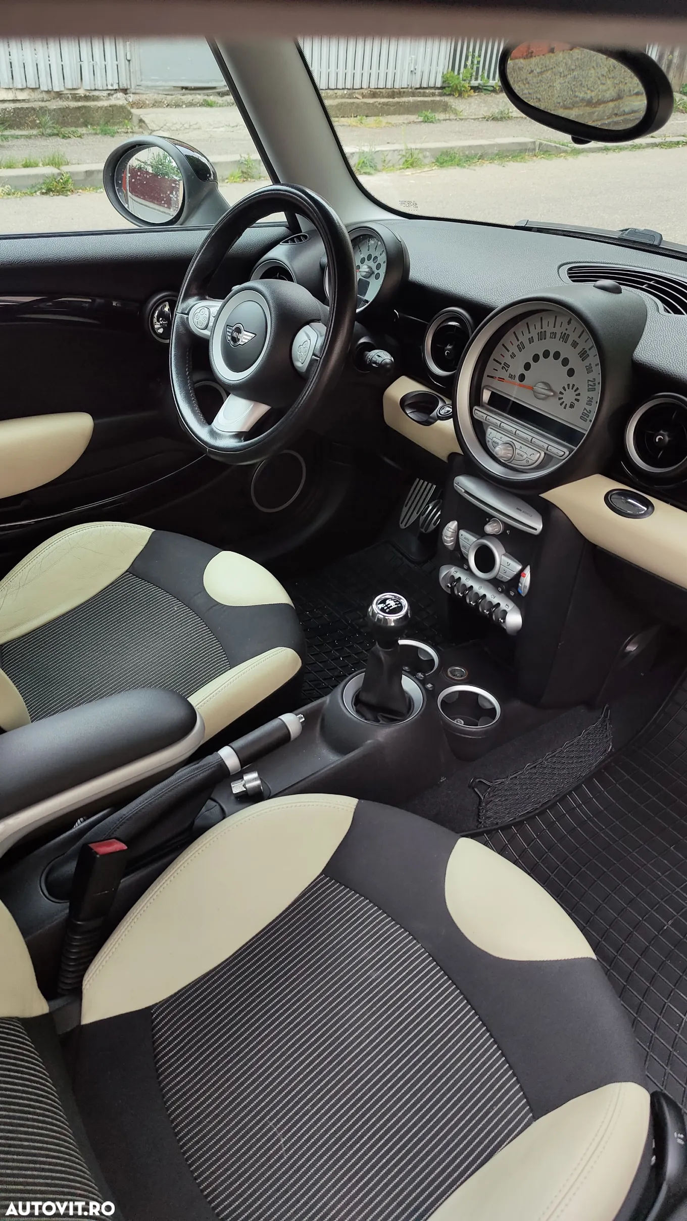 Mini Cooper S Standard - 9