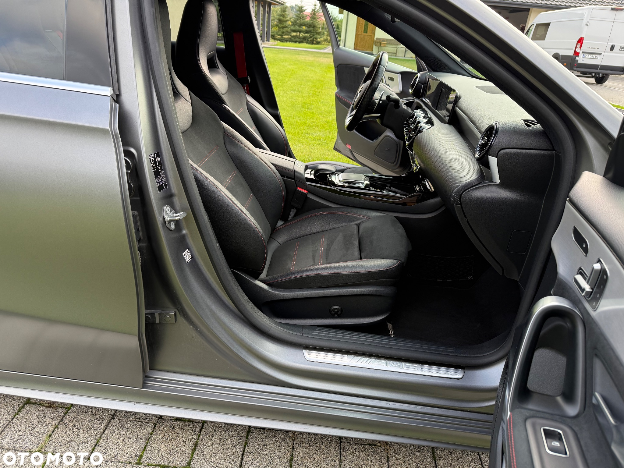 Mercedes-Benz Klasa A 35 AMG 4-Matic 7G-DCT - 11