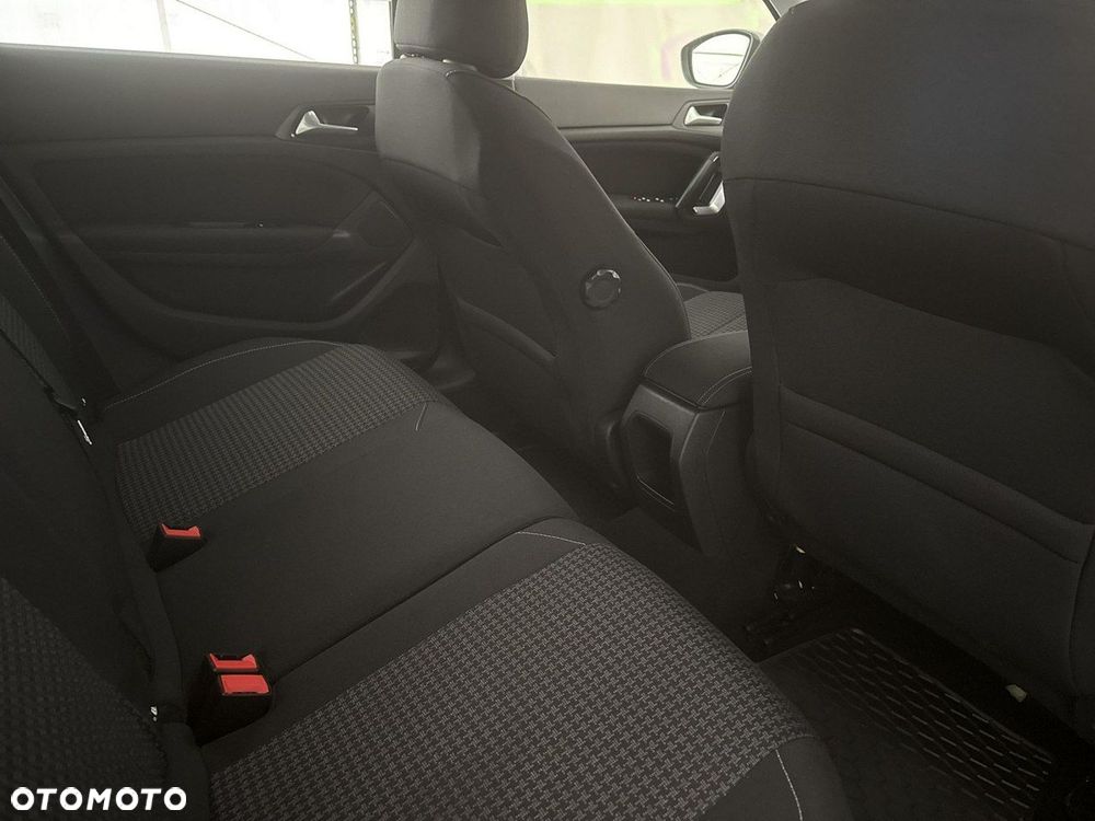 Peugeot 308 - 24