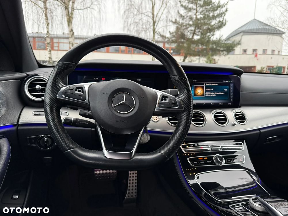 Mercedes-Benz Klasa E 220 d 9G-TRONIC - 11