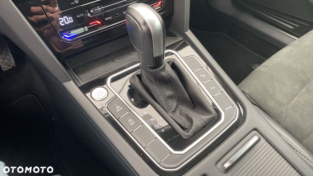 Volkswagen Passat - 18
