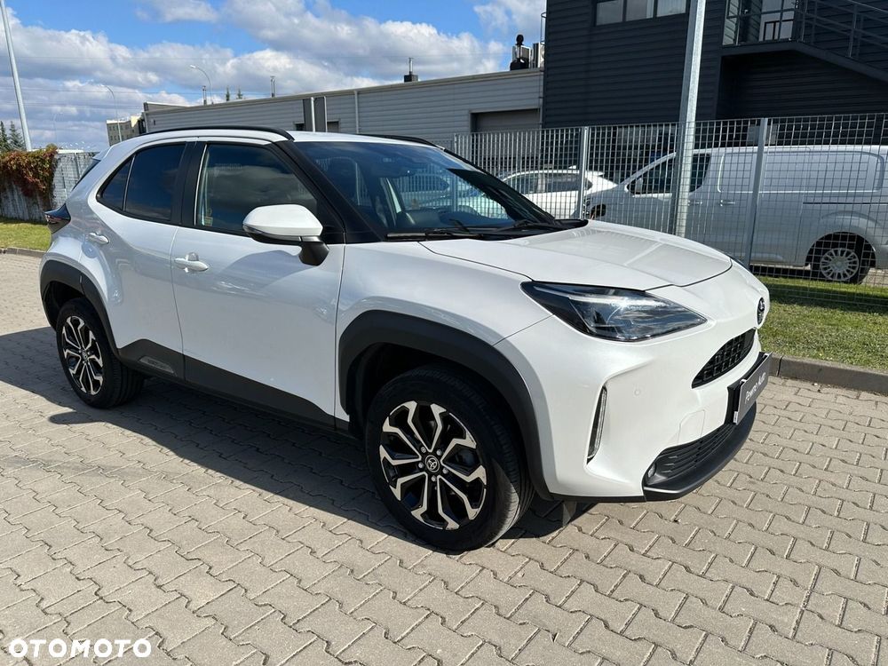 Toyota Yaris Cross Hybrid 1.5 Comfort 4x4 - 24