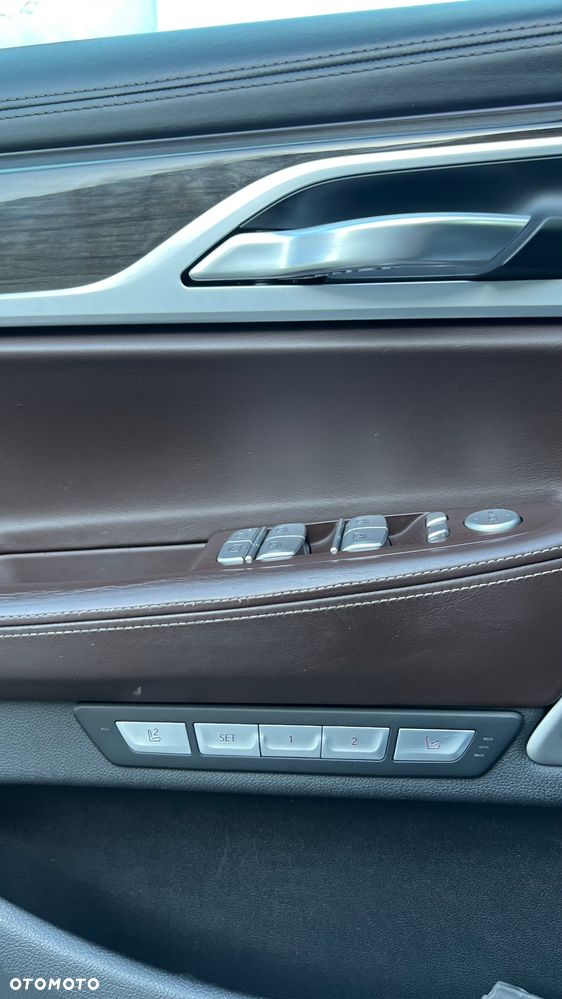 BMW Seria 7 750d xDrive - 16
