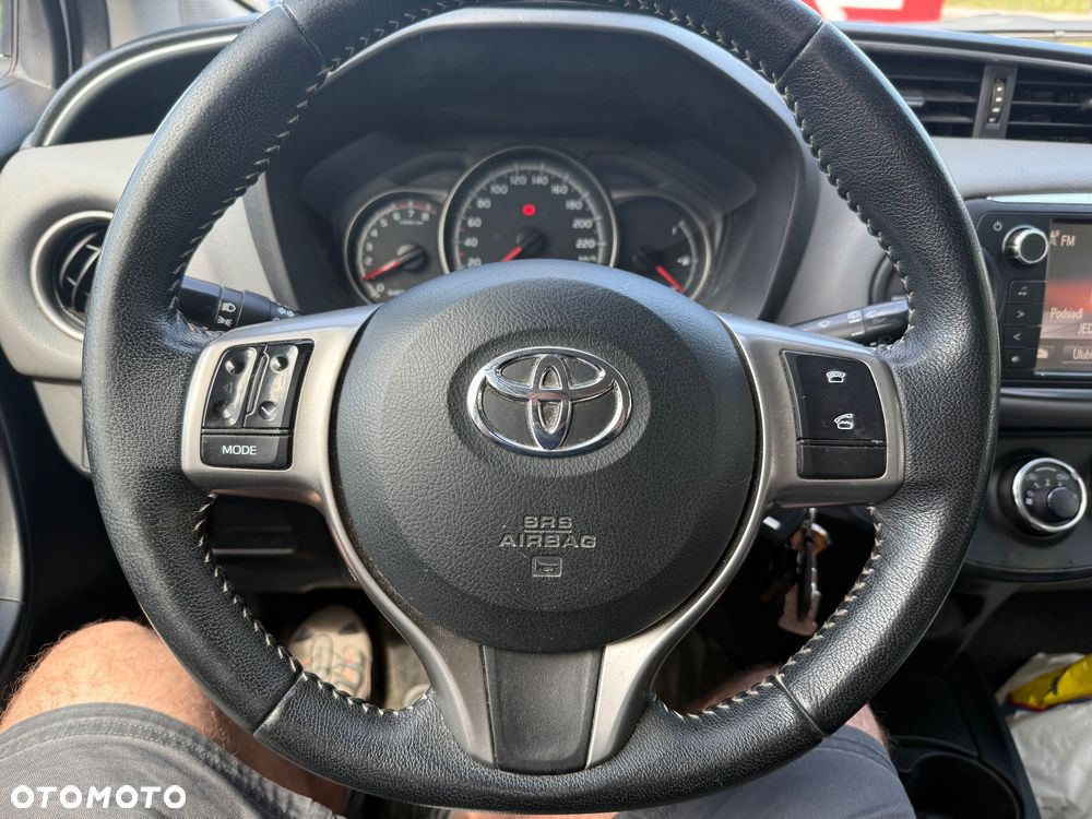 Toyota Yaris 1.33 Premium - 7
