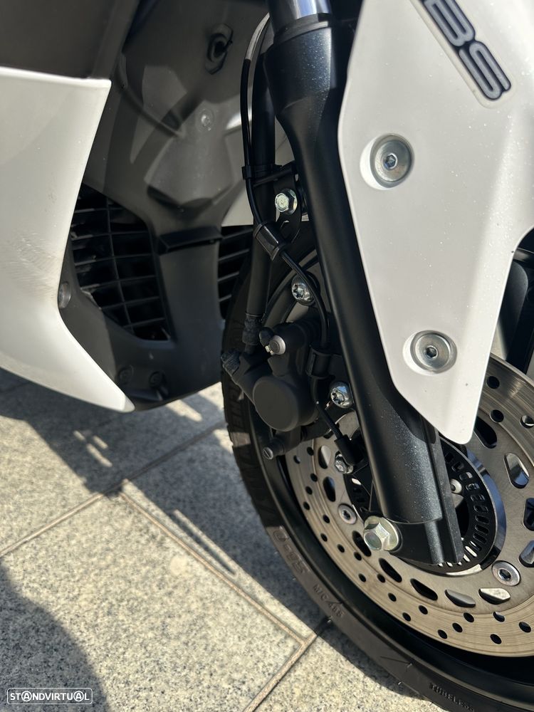 Yamaha NMAX 125 com Pack Urban - 18