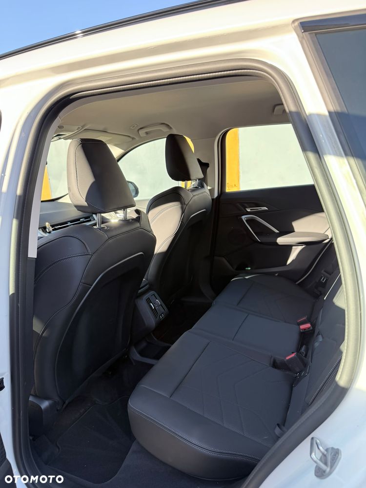 BMW X1 sDrive18i xLine - 8