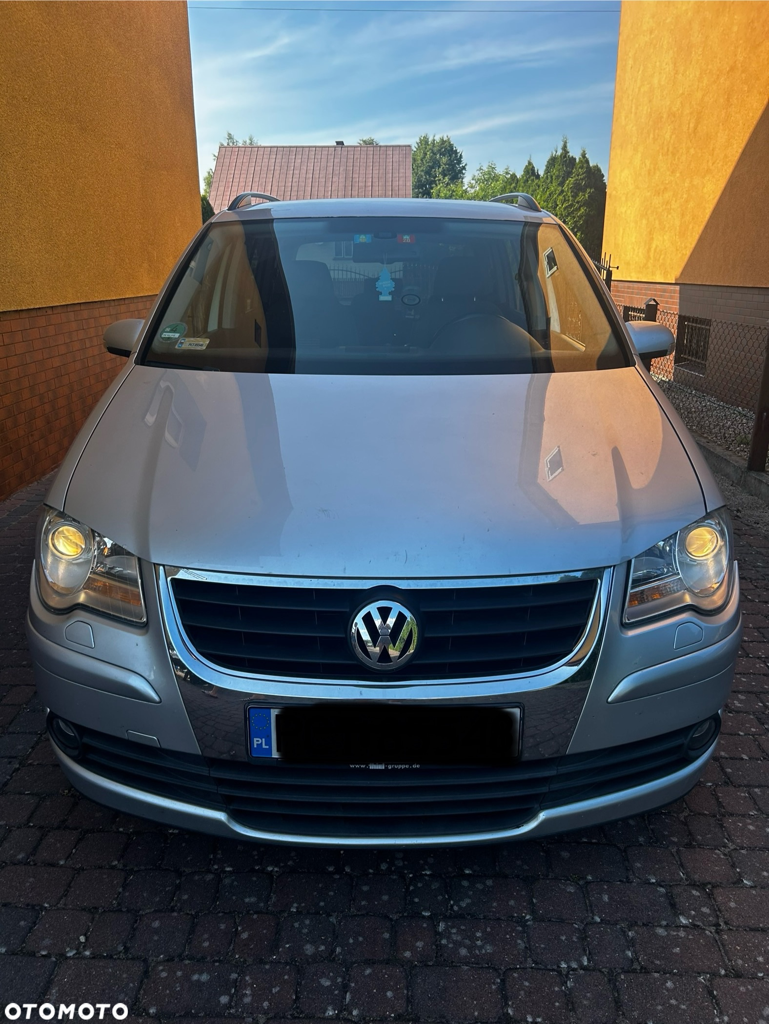 Volkswagen Touran - 4