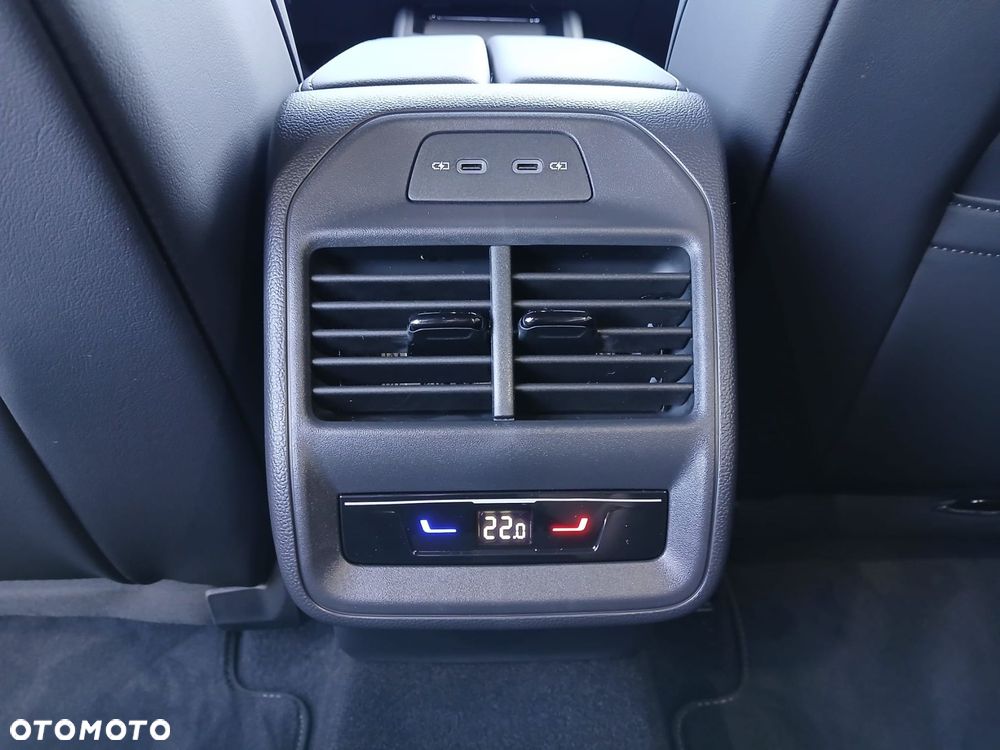 Volkswagen Passat Variant - 11