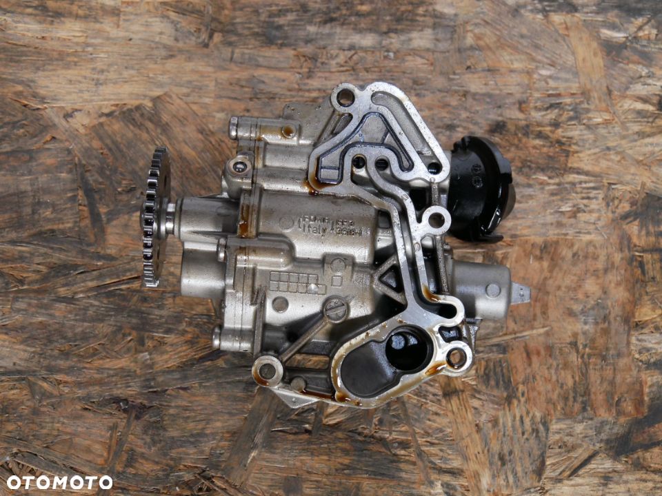 POMPA OLEJOWA AUDI A3 1.4 TSI 16' CZE 04E115109E - 2