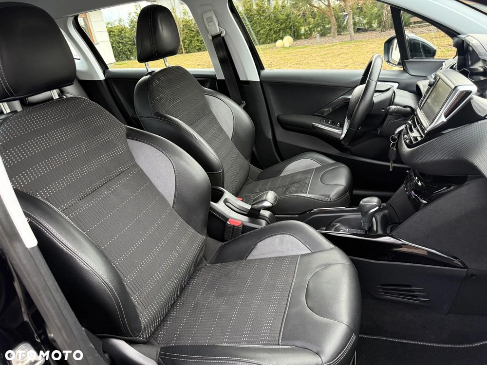 Peugeot 2008 PureTech 110 Stop&Start EAT6 Allure - 14