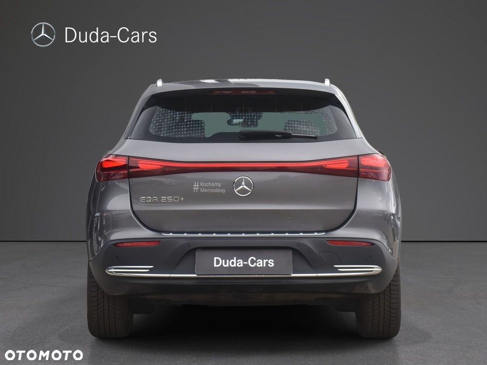 Mercedes-Benz EQA - 6