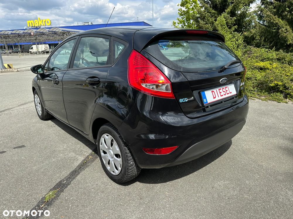 Ford Fiesta - 9