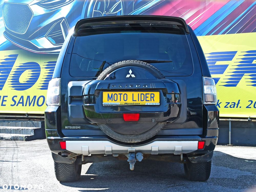 Mitsubishi Pajero - 5