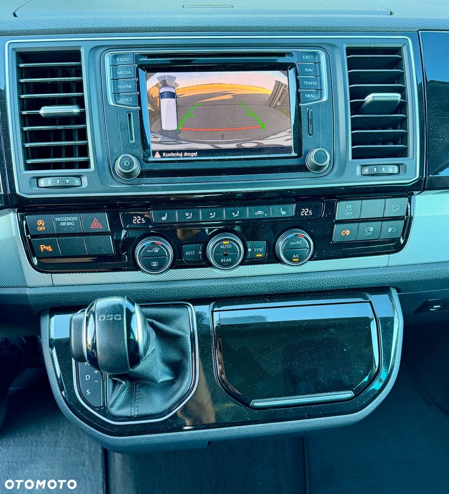 Volkswagen Multivan - 15