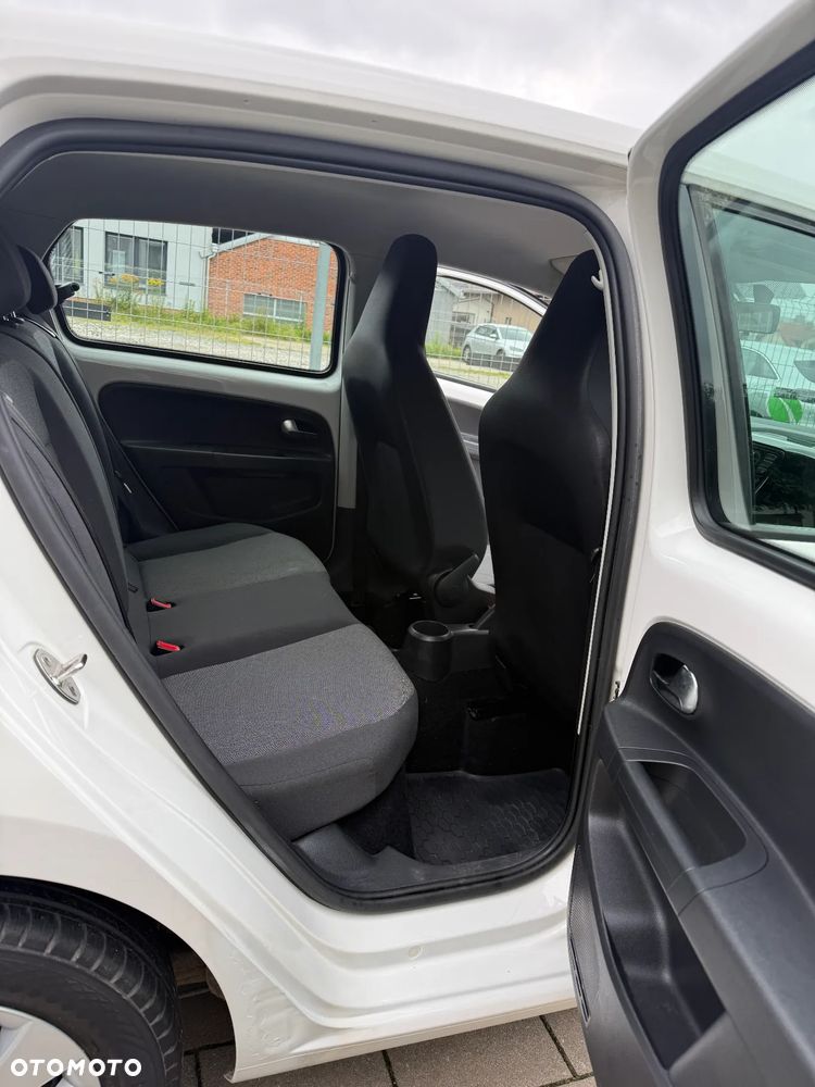 Volkswagen up! 1.0 move - 8