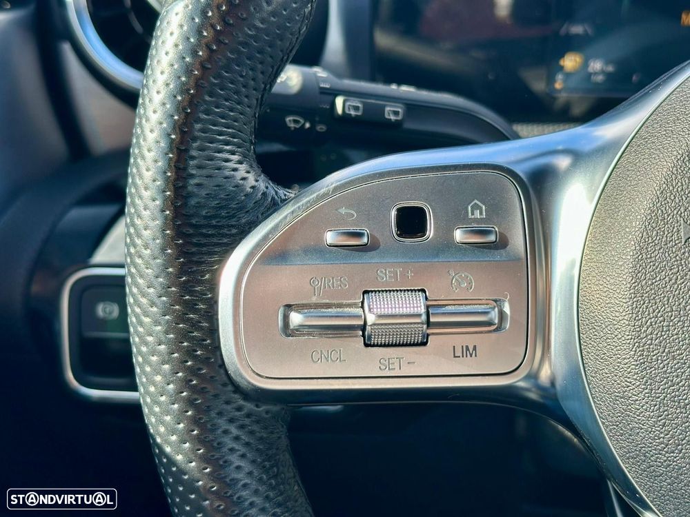 Mercedes-Benz A 160 AMG Line - 11