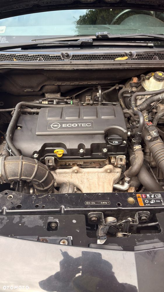 Opel Astra 1.4 T Sport - 8