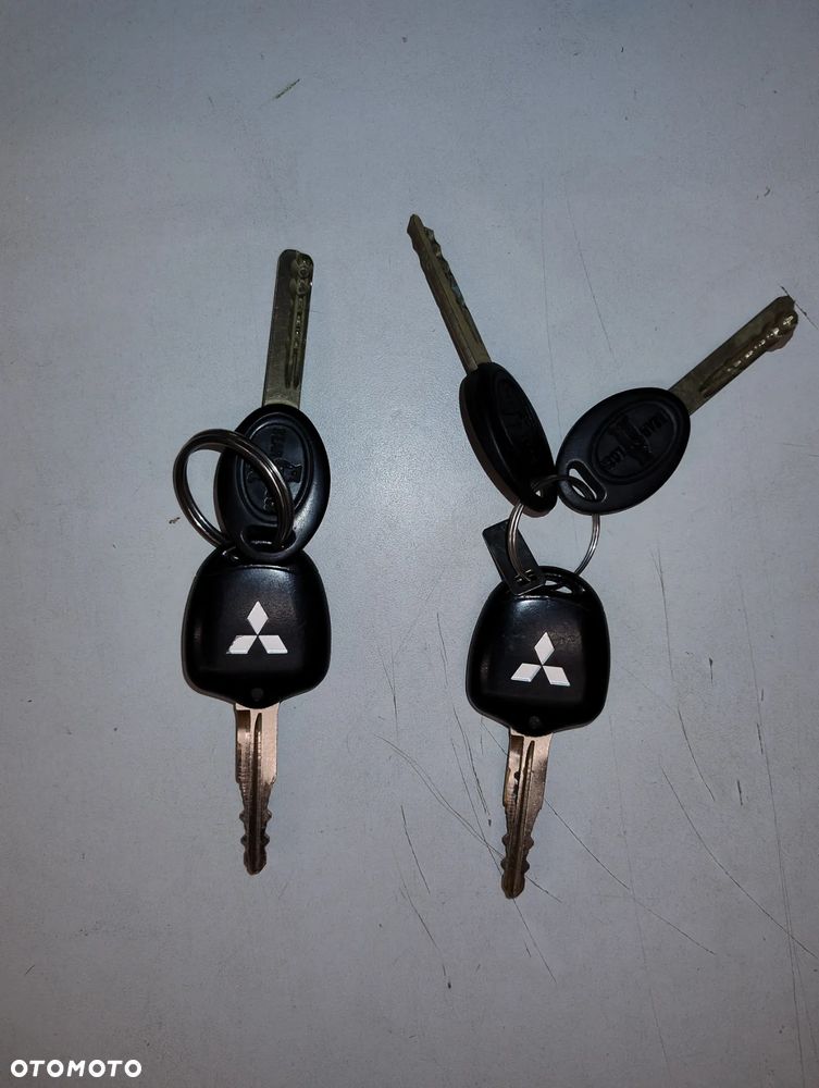 Mitsubishi Outlander - 27