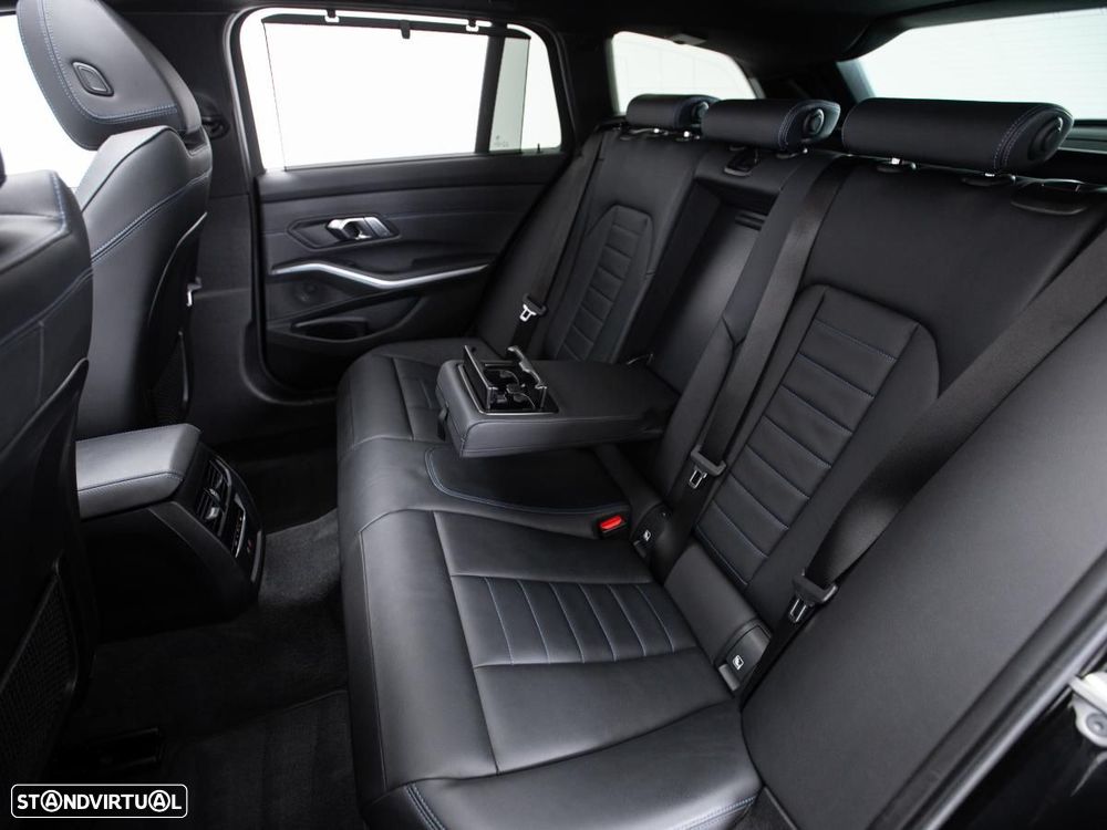 BMW 320 e Pack Desportivo M Auto - 13