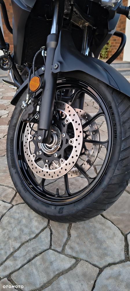 Suzuki V-STROM - 8