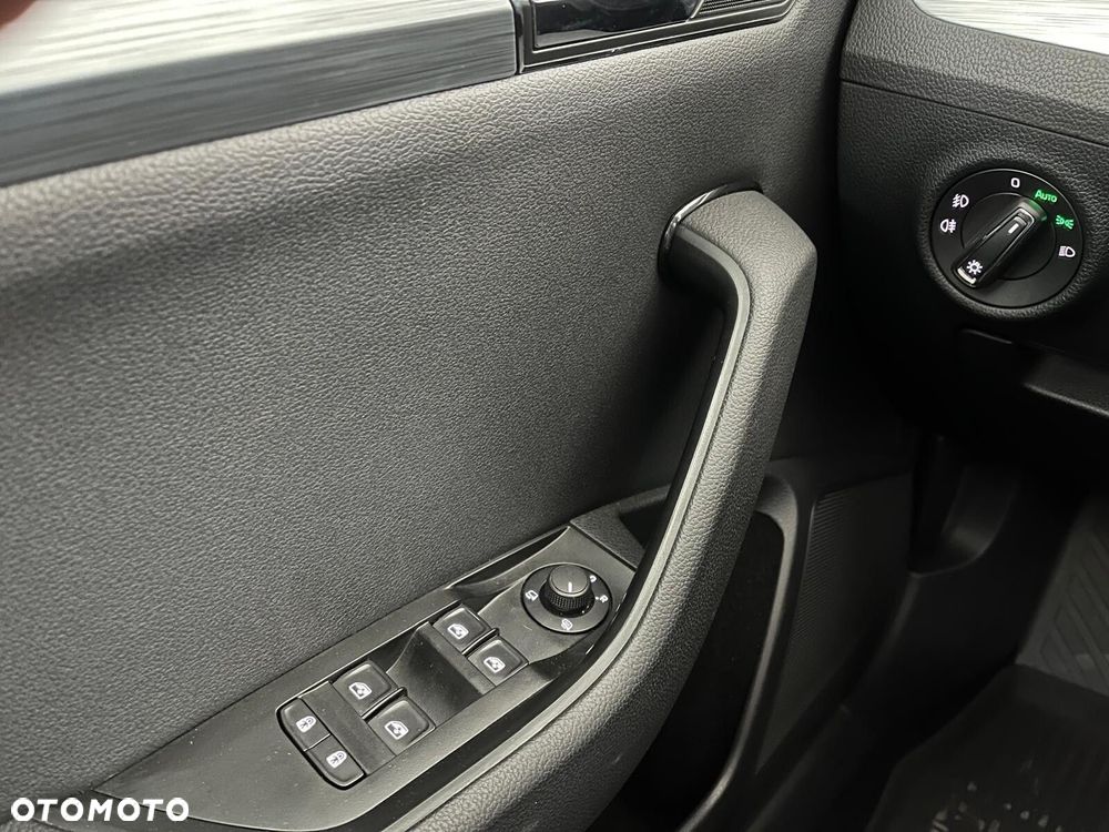 Skoda Superb 1.5 TSI ACT Ambition DSG - 17