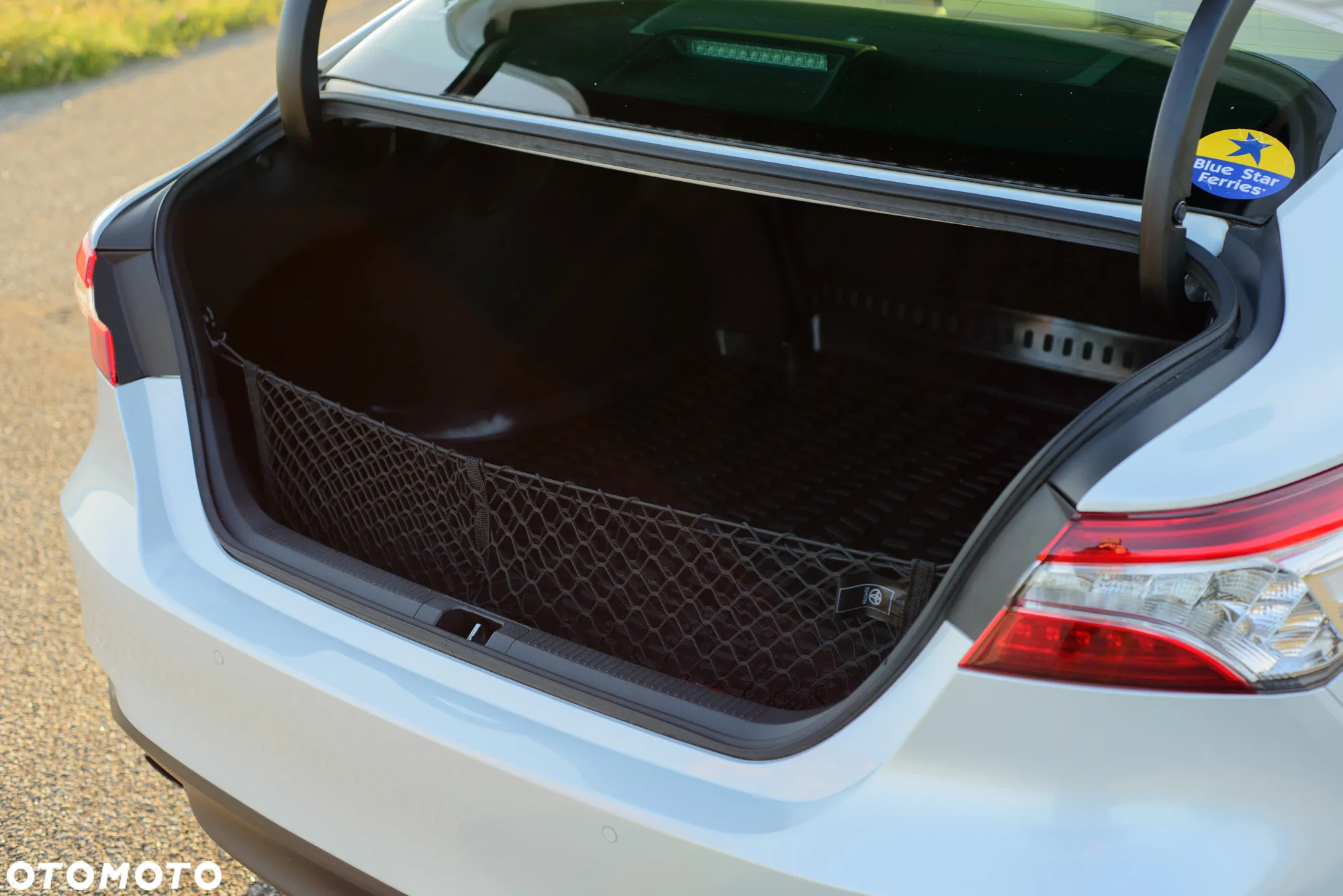 Toyota Camry 2.5 Hybrid Executive CVT - 16