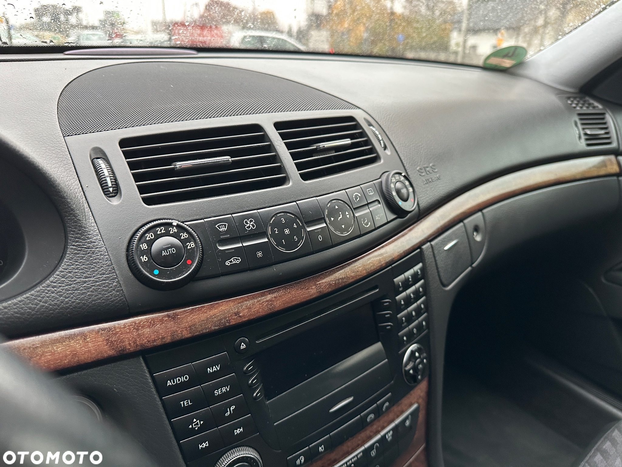 Mercedes-Benz Klasa E 200 T Kompressor Automatik Classic - 23