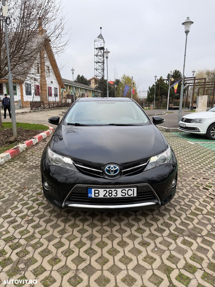 Toyota Auris 1.8 L VVT-i TS Hybrid Sol+ - 1
