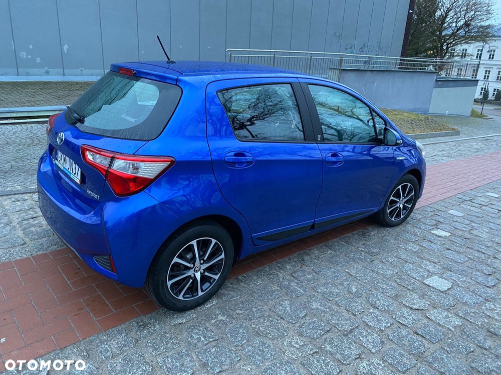 Toyota Yaris 1.5 VVT-i Team Deutschland - 2