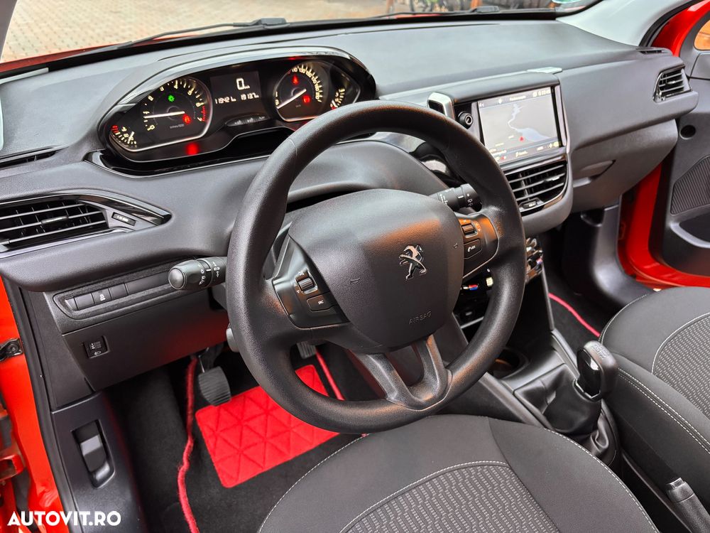 Peugeot 208 1.2 L PureTech Style - 13