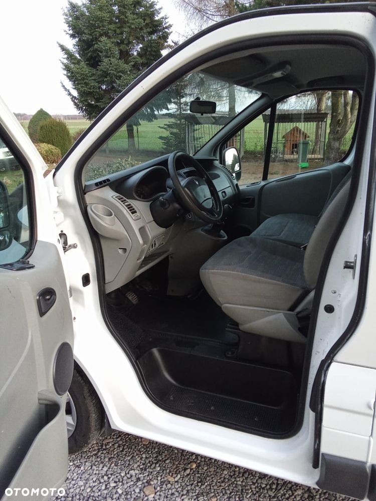 Renault Trafic - 15