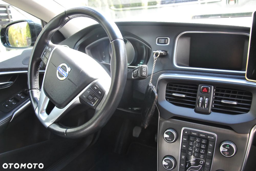 Volvo V40 D2 - 20