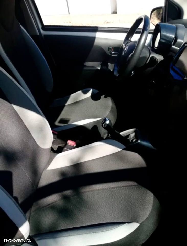 Toyota Aygo 1.0 X-Wave - 5