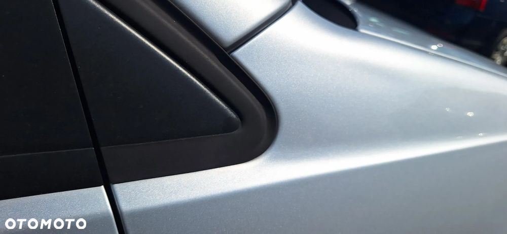 Volkswagen Polo 9N 05- Błotnik Przód Przedni Prawy Kod Lakieru LA7W - 8
