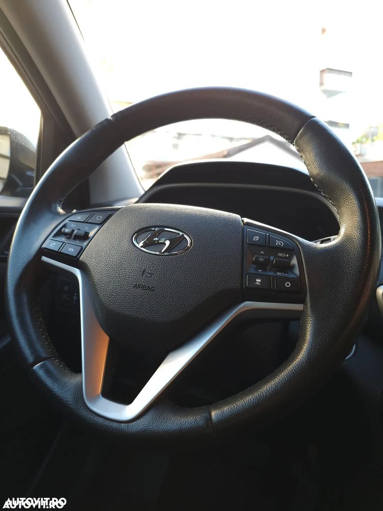 Hyundai Tucson 2.0 CRDI 4WD Automatik Premium - 9