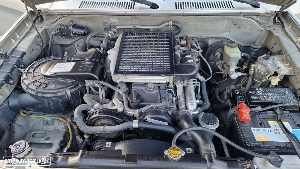 Toyota Land Cruiser 3.0 D-4D - 35