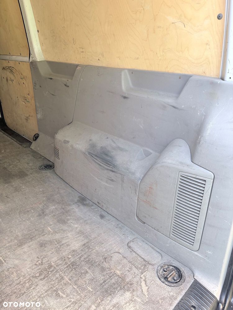Volkswagen TRANSPORTER T6 - 14