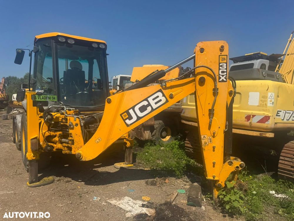JCB 3CX Buldoexcavator - 13