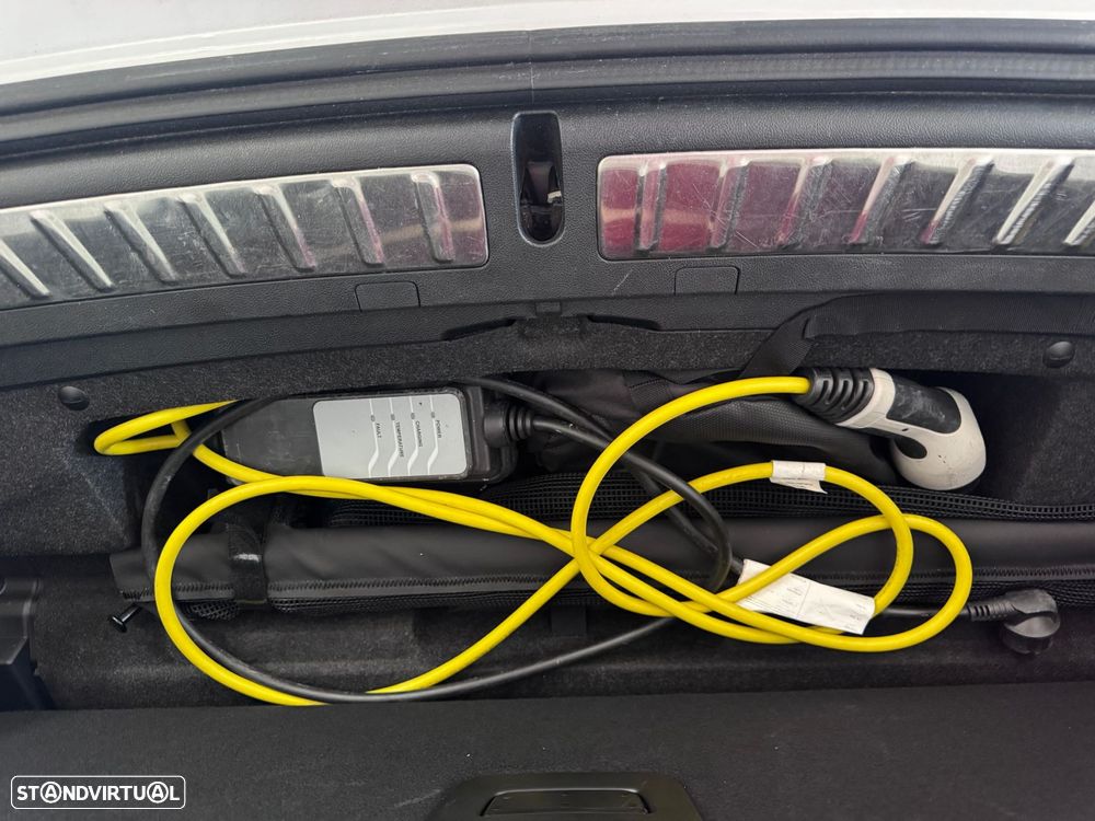 BMW iX3 Inspiring - 28