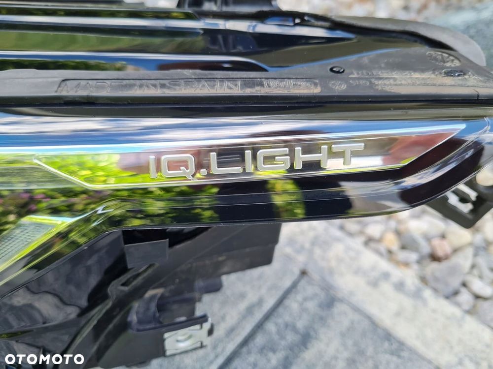 Używany Lampy przednie - 2 100 PLN - Otomoto.pl