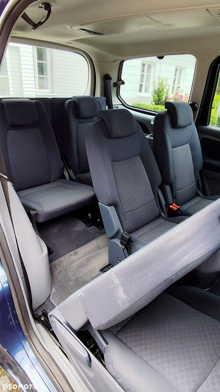 Ford Galaxy - 17