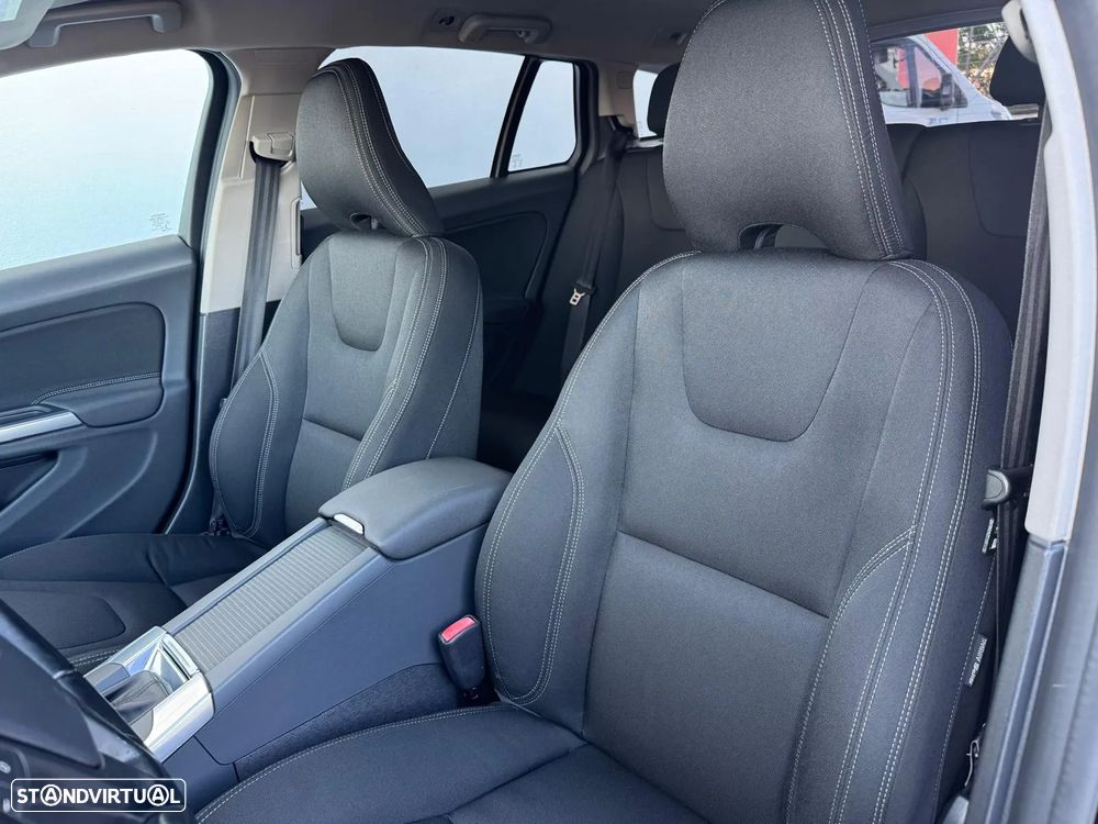 Volvo V60 1.6 D2 Drive Kinetic Powershift Start/Stop - 12