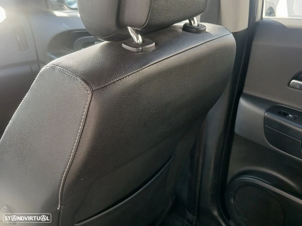 Kia Ceed SW 1.6 CRDi ECO - 30